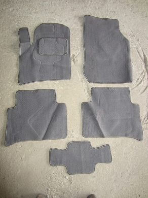 Текстильные коврики в салон Audi Q7 (Ауди Ку7) ковролин PREMIUM (серый)