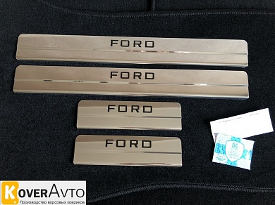 Накладки на пороги Ford Focus 3 (Форд Фокус 3) Рестайлинг ступенькой надпись краской